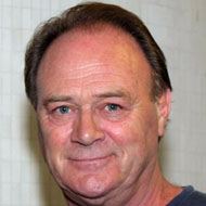 Christopher Cazenove (1943 - 2010) (电影演员)