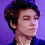 Chwe Vernon Hansol, 26 (Рэпер)