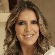 Cintia Cunha, 44 (Doctor)