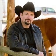 CJ Box, 66 (小說家)