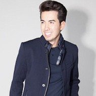 CJ Patalinghug, 32 (Cantante Pop)
