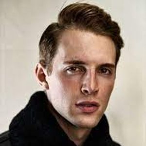 CJ Strong, 31 (電影演員)