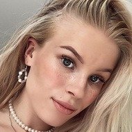 Clara Rønneholt, 23 (TikTok Star)
