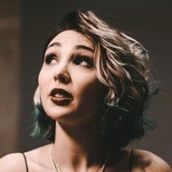 Cláudia Pascoal, 29 (Pop Singer)