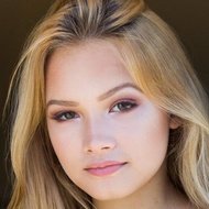 Clementine Sleebos, 26 (YouTube Star)