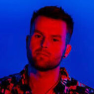 Cliff Deane, 34 (貝斯手)