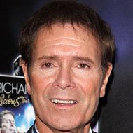 Cliff Richard, 83 (流行歌手)