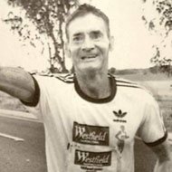 Cliff Young (1922 - 2003) (跑步者)