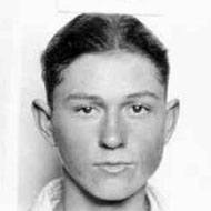Clyde Barrow (1909 - 1934) (Criminal)