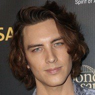 Cody Fern, 35 (Ator de TV)