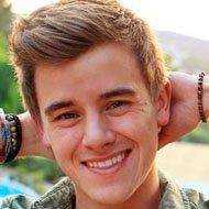 Connor Franta, 33 (YouTube明星)