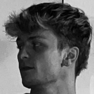 Connor McGuire, 26 (Estrella de TikTok)