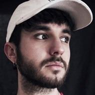 Coque Macho, 30 (YouTube Star)