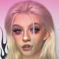 Courtney-Jade Findlay, 23 (TikTok明星)