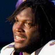 Courtney Upshaw, 34 (足球運動員)