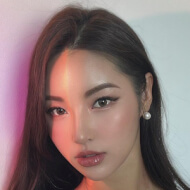 __crina, 34 (TikTok Star)