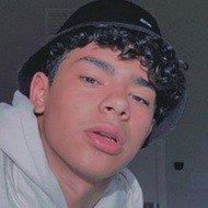 Cris Campos, 23 (TikTok明星)