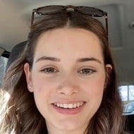 Croissant Woman, 23 (TikTok明星)