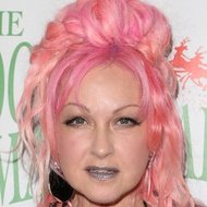 Cyndi Lauper, 70 (流行歌手)