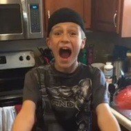 D38n012, 21 (TikTok Star)