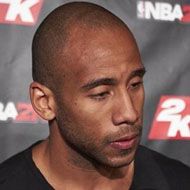 Dahntay Jones, 43 (Giocatore di basket)