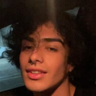 dahzuez, 21 (TikTok明星)