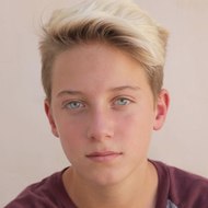 Dakota Lewis, 22 (Instagram Star)
