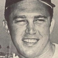 Dalton Jones, 81 (Giocatore di baseball)