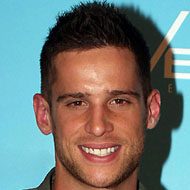 Dan Ewing, 38 (Actor de telenovela)