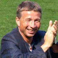 Dan Petrescu, 57 (Giocatore di calcio)