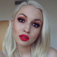 Dana Bomar, 38 (Business Executive)