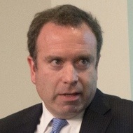 Dana Milbank, 55 (记者)