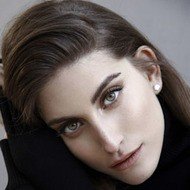 Dana Zarmon, 32 (TV Show Host)