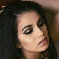 Dani Augustt, 28 (Ca sĩ nhạc Pop)