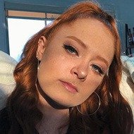 Dani Ross, 29 (Vũ công)