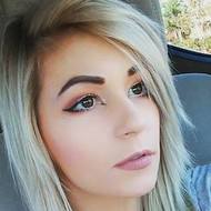 Danielle Beaulieu, 34 (Instagram Star)