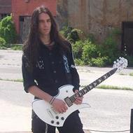 Danny Marino, 39 (吉他手)