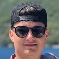 Danu Vlogs, 28 (YouTube Star)