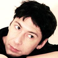 Darrin Huss, 59 (流行歌手)