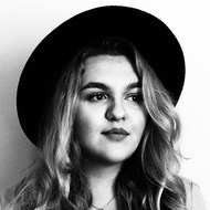 Daryna Kossar, 31 (Photographer)