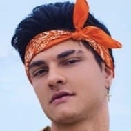 Davi Kniep, 30 (Instagram Star)