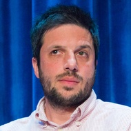 David Caspe, 45 (Sceneggiatore)