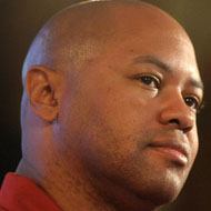 David Shaw, 53 (Coach de football)