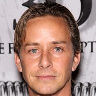 Dean Armstrong, 50 (Attore TV)