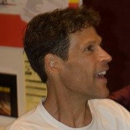 Dean Karnazes, 61 (跑步者)