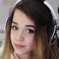 DeerNadia, 33 (Twitch Star)