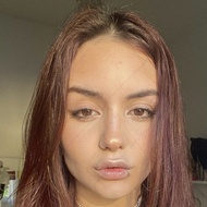 Delfi Klein, 21 (TikTok Star)