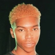 Delli Boe, 24 (YouTube Star)