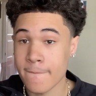 DeLorean Gonsalves, 23 (TikTok明星)