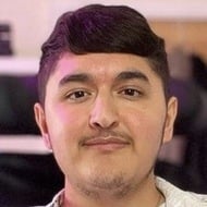 Deniz Eskisan, 26 (摄影家)